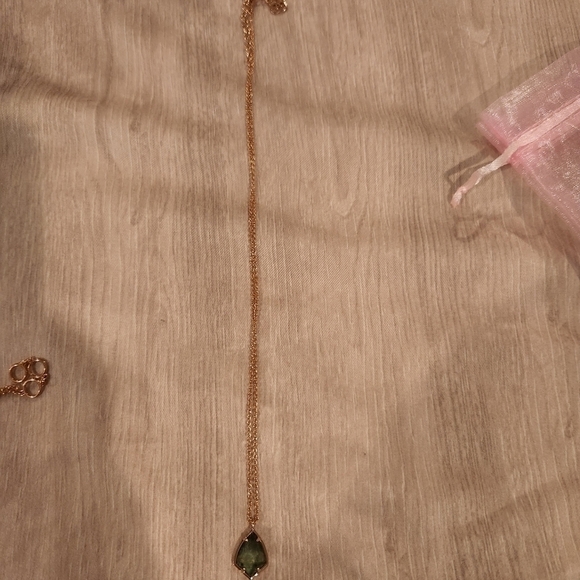 NWOT Kendra Scott Pendant - Picture 2 of 6